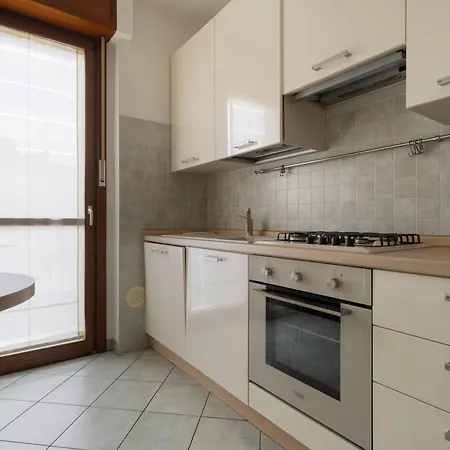 Appartamento Guesthost - Comfy Flat X4 Near Abbiategrasso Mm2 Milano